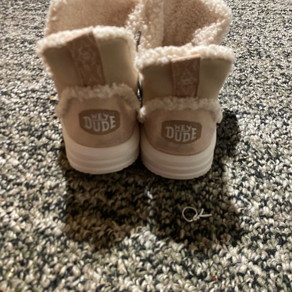 Hey Dude Cream Fleece-Lined Boots